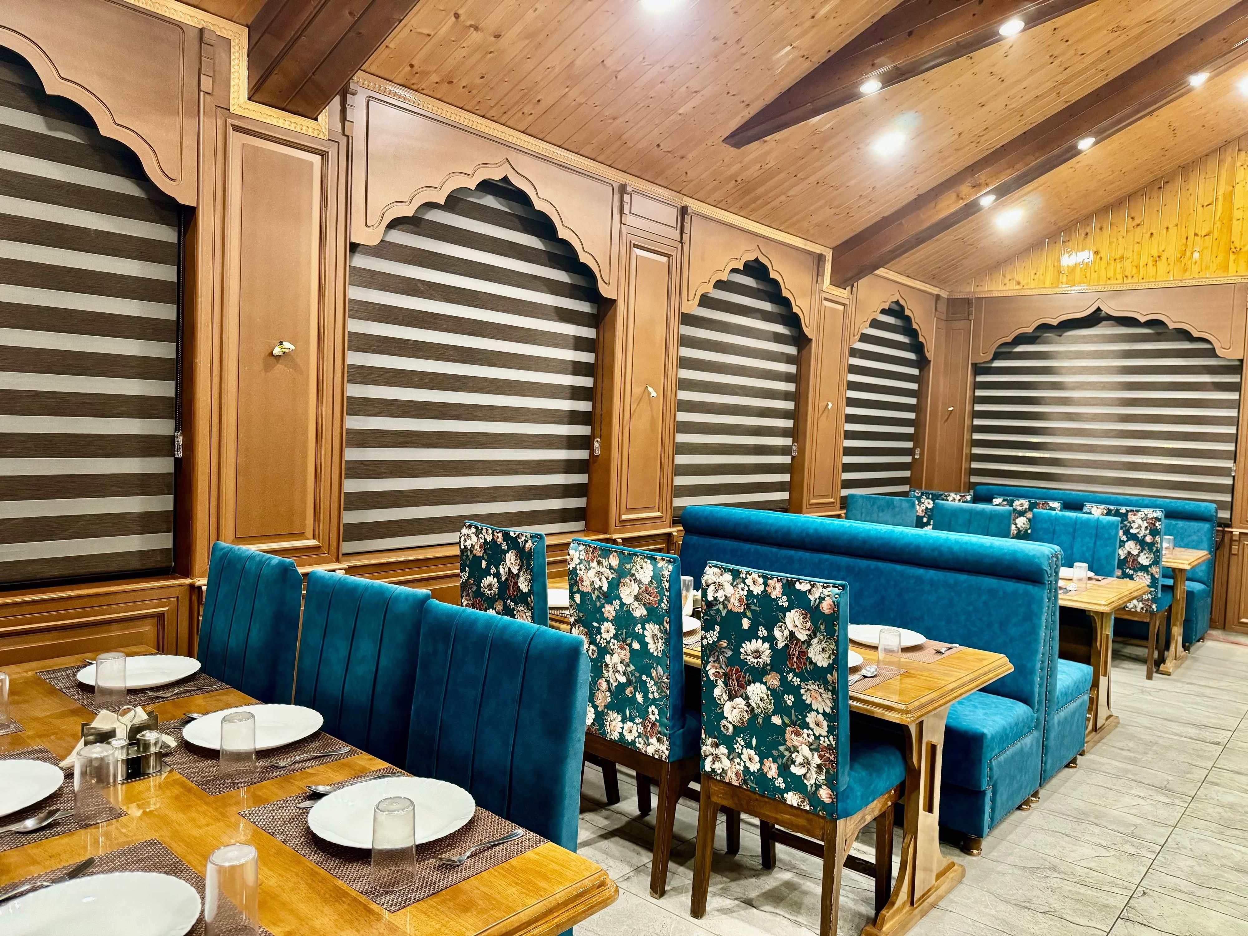 Food & Dining
