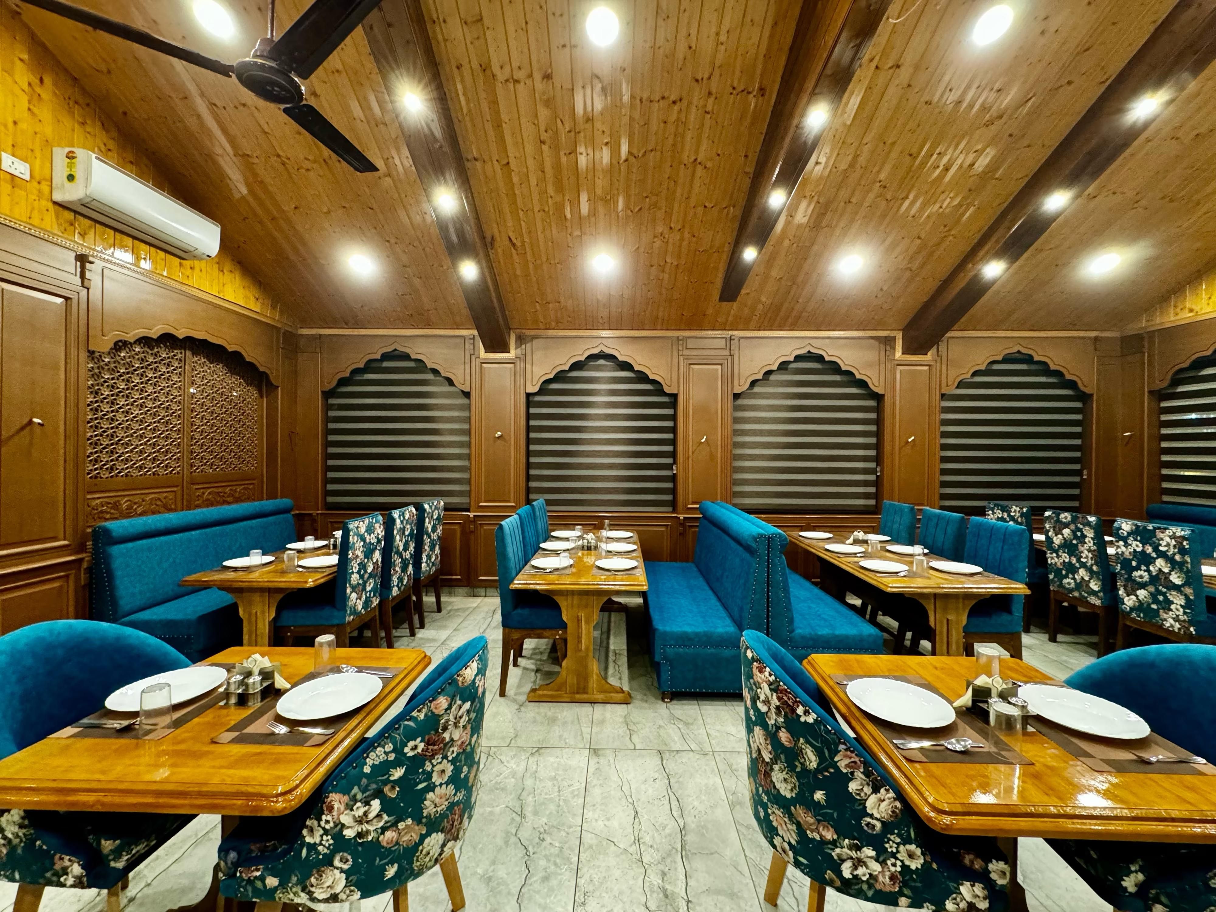 Food & Dining
