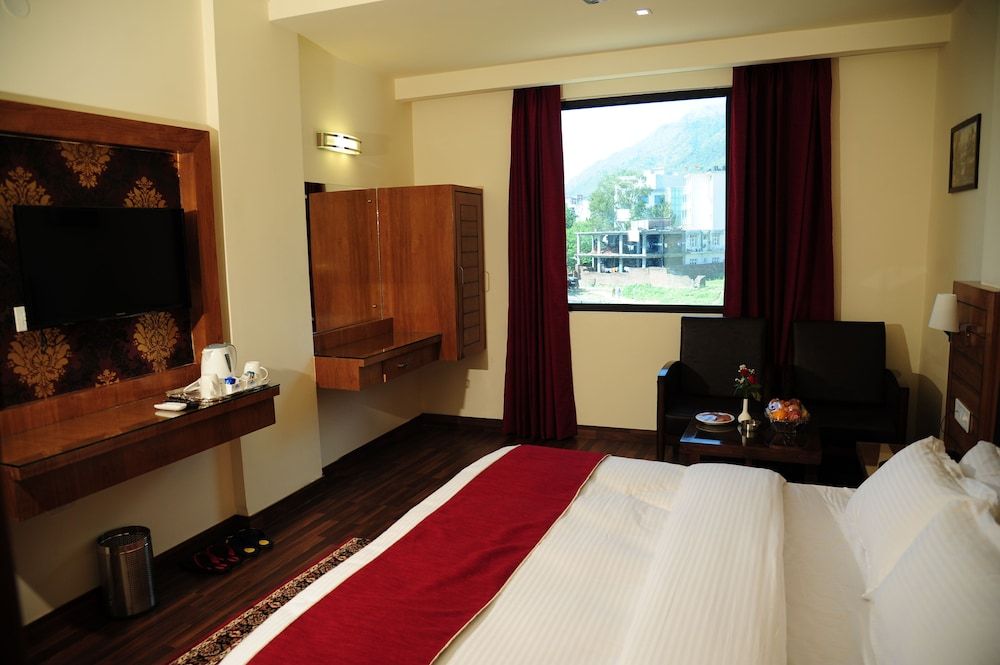 The Grand Sharan Executive Room 7