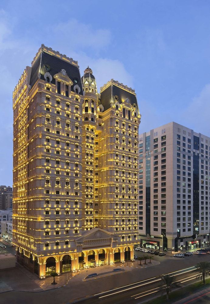 Royal Rose Abu Dhabi, a Curio by Hilton Affiliated Hotel