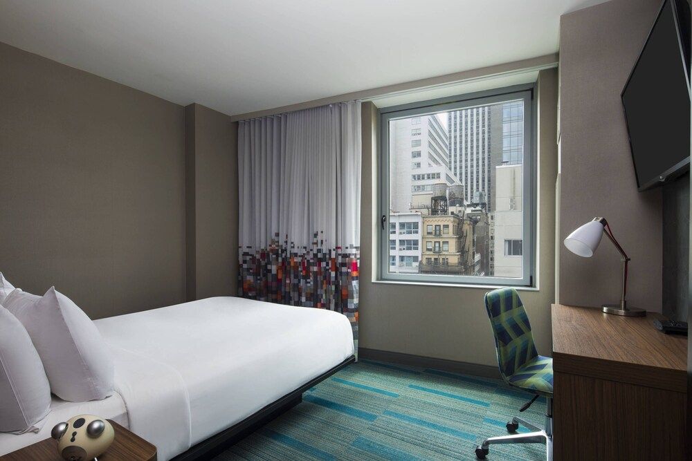 Aloft Manhattan Downtown - Financial District 5