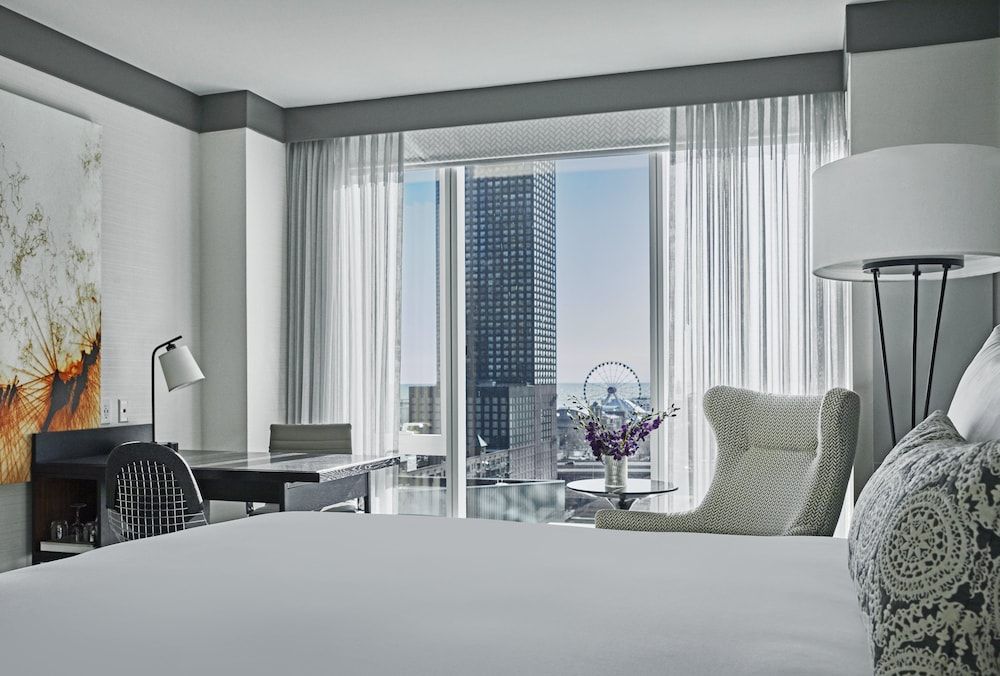 Loews Chicago Hotel featured 3