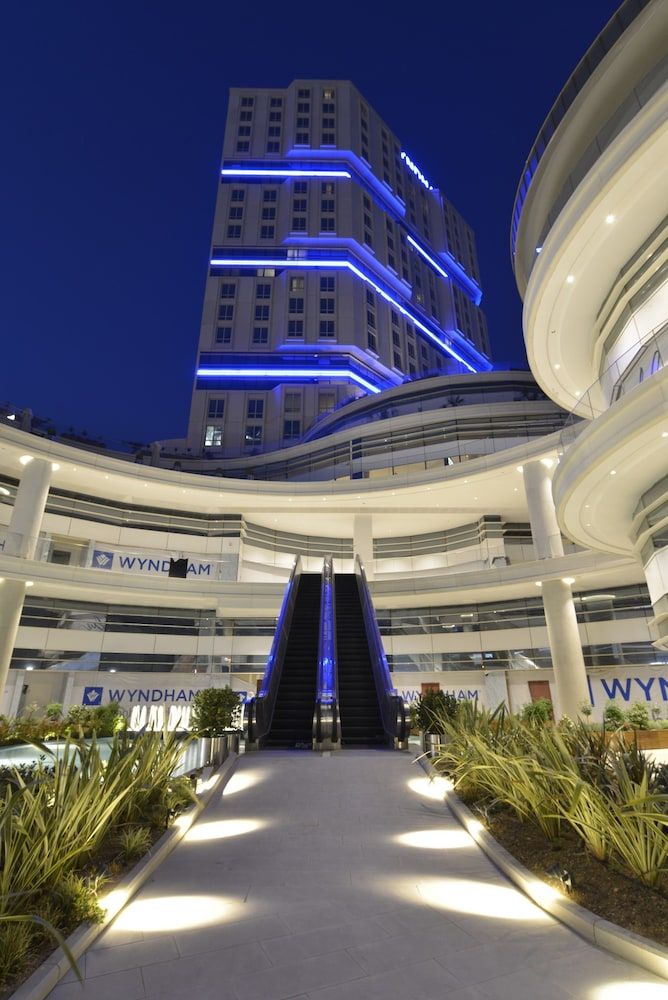 Wyndham Grand Istanbul Europe porch 4