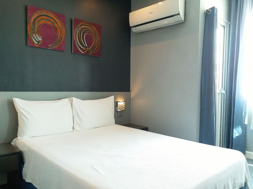 Leez Inn Malate Superior Room 13