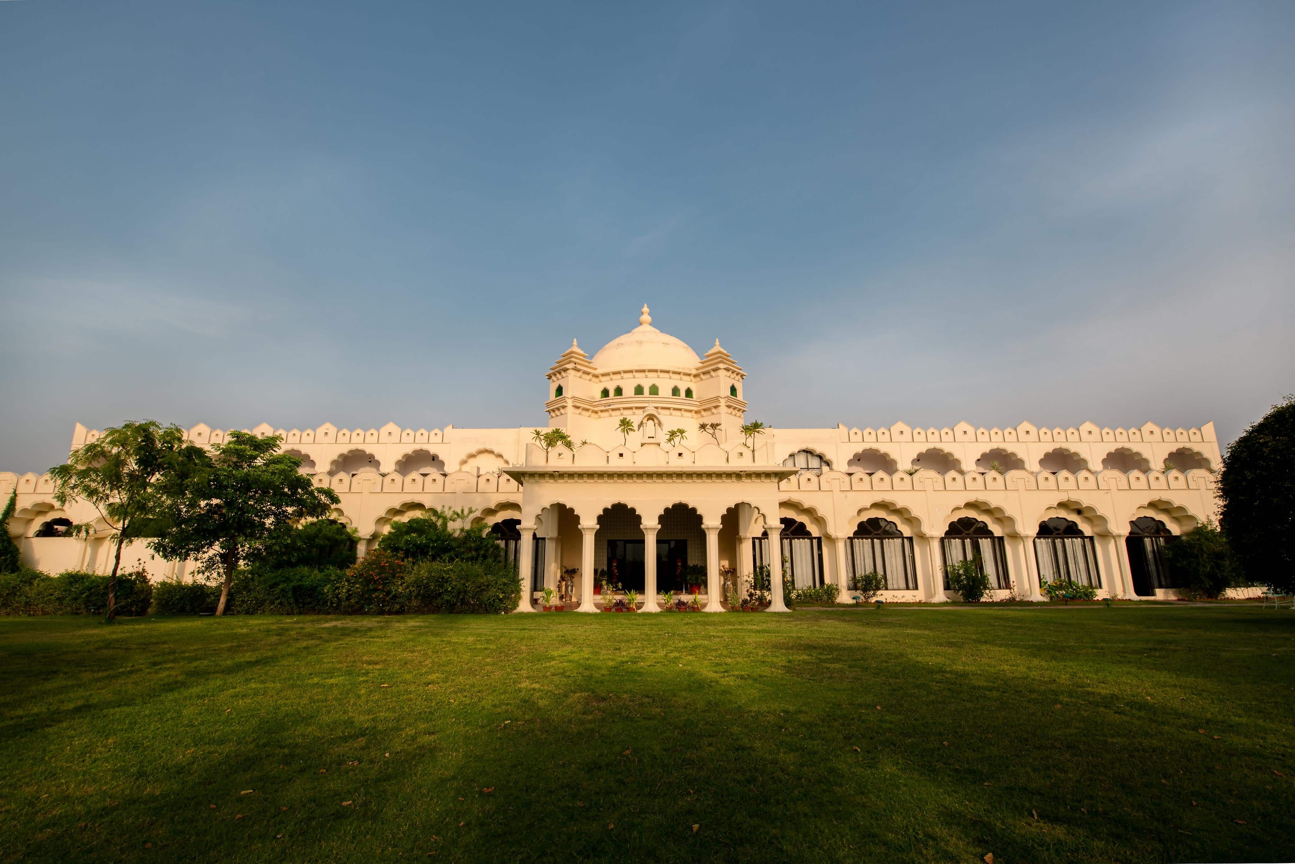 Gulaab Niwaas Palace