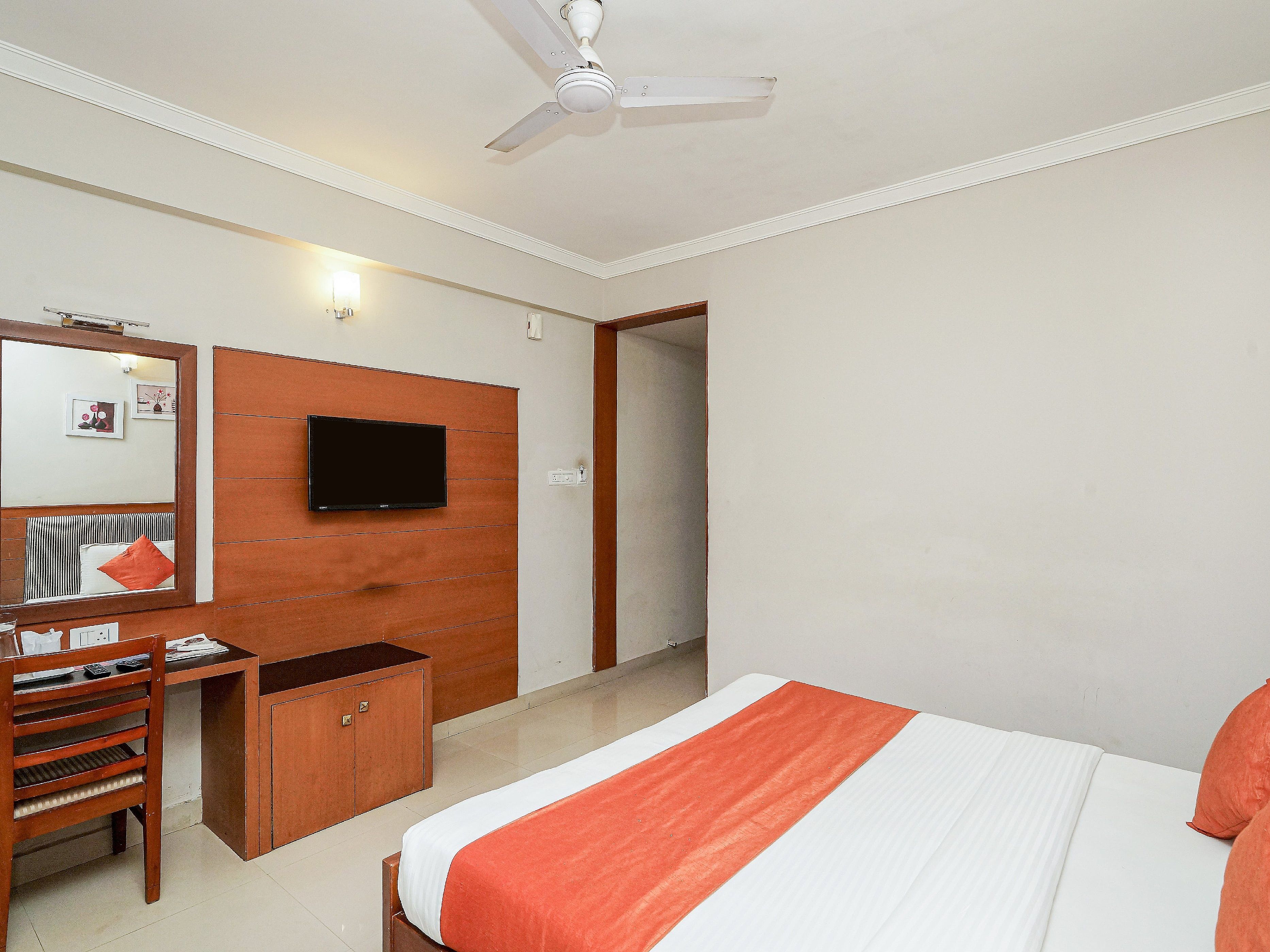 Hotel Pearl International Deluxe Room 11