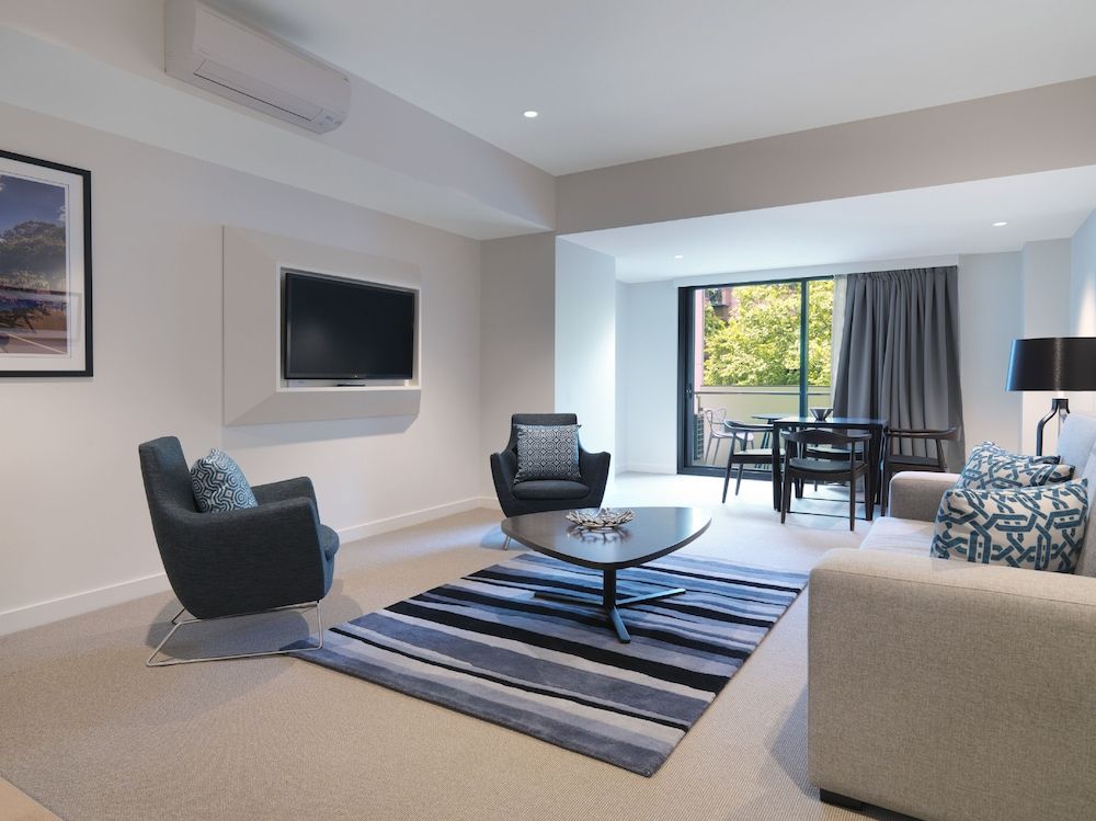 Wyndham Hotel Melbourne One Bedroom Apartment 4