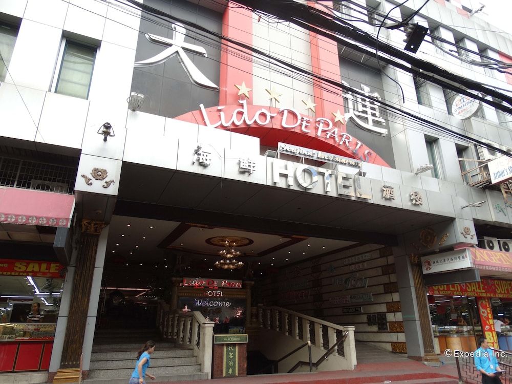 Lido De Paris Hotel facade