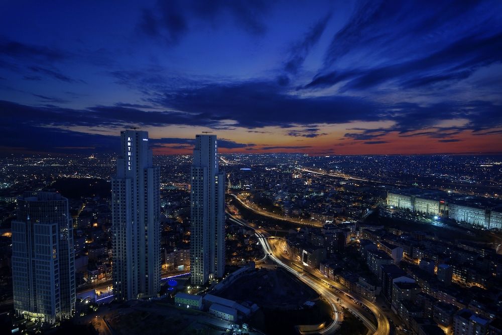 Hilton Istanbul Bomonti Hotel & Conference Center Basic Twin Room 8