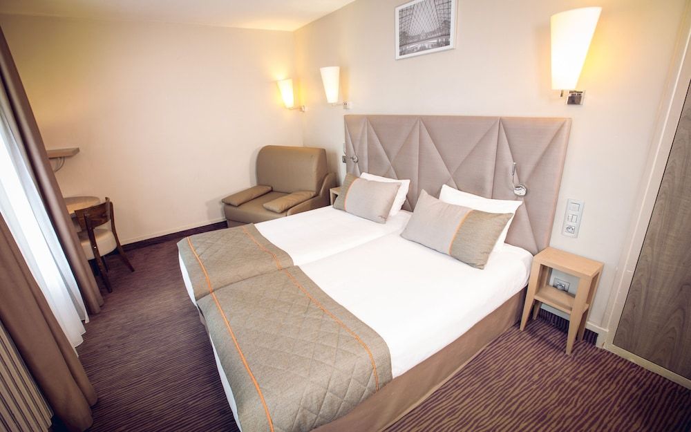 Timhotel Paris Gare Montparnasse Twin Room 4