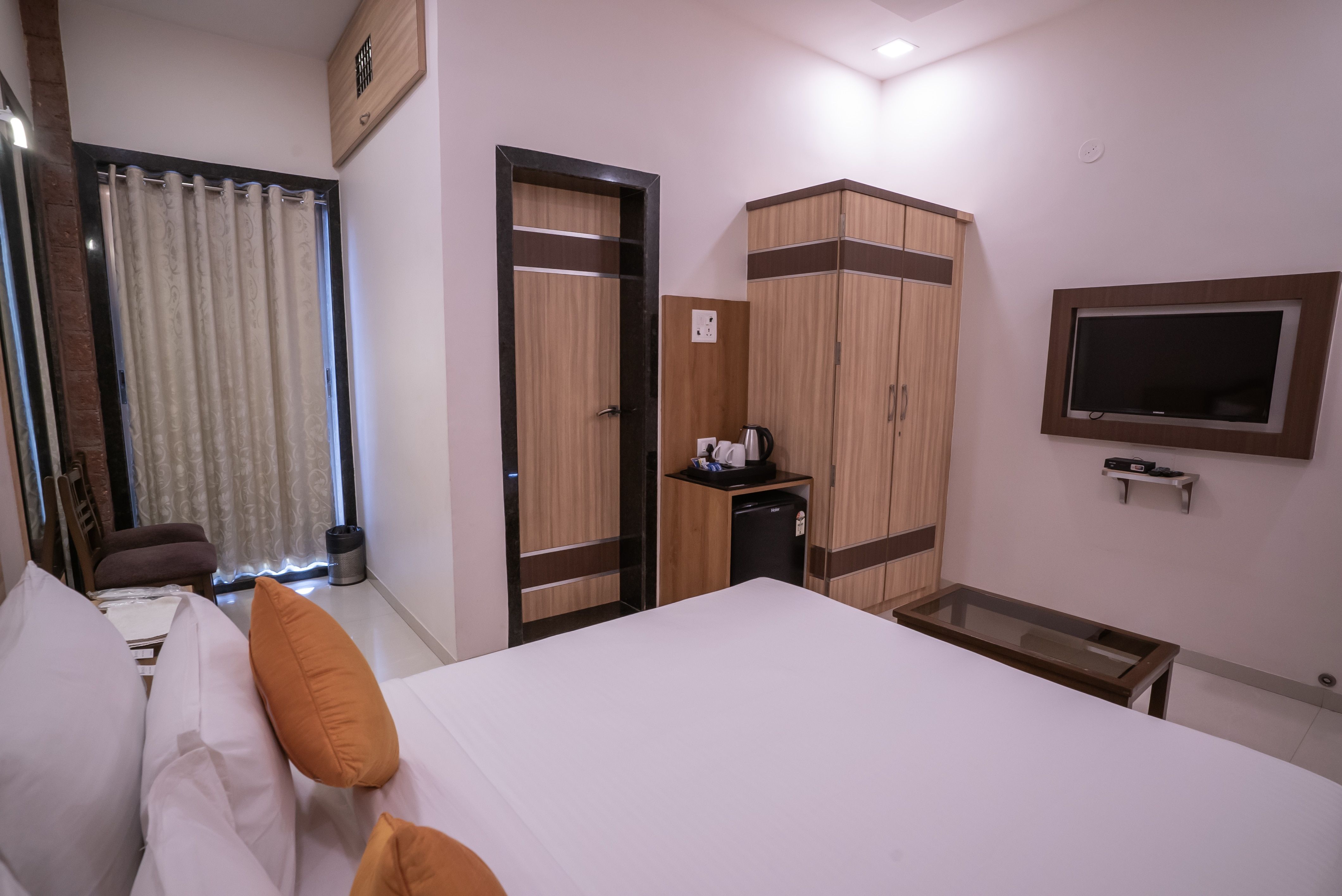 Jivanta Mahabaleshwar Deluxe Room 4