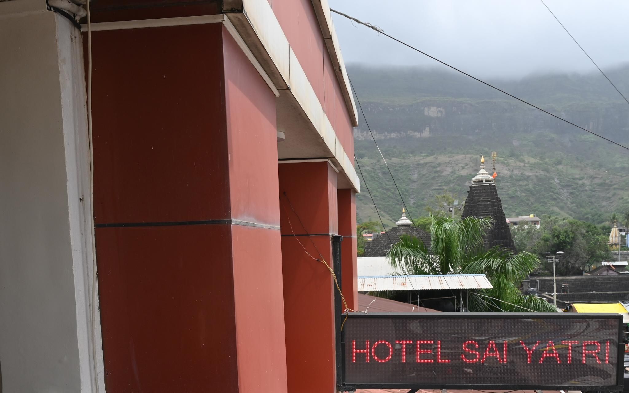 Hotel Sai Yatri Double Bed Semi Deluxe Non AC Room