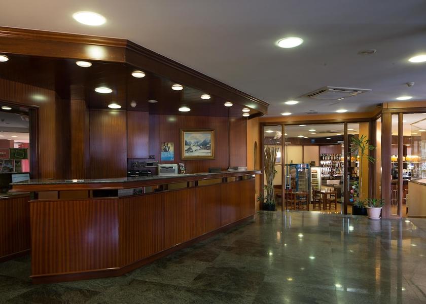  Andorra la Vella Reception