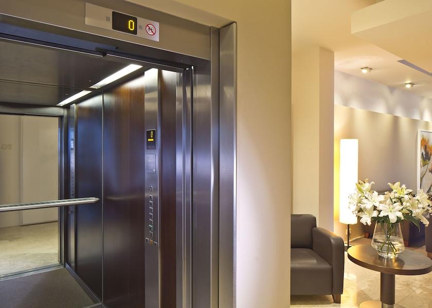 Tyrol Innsbruck Lobby