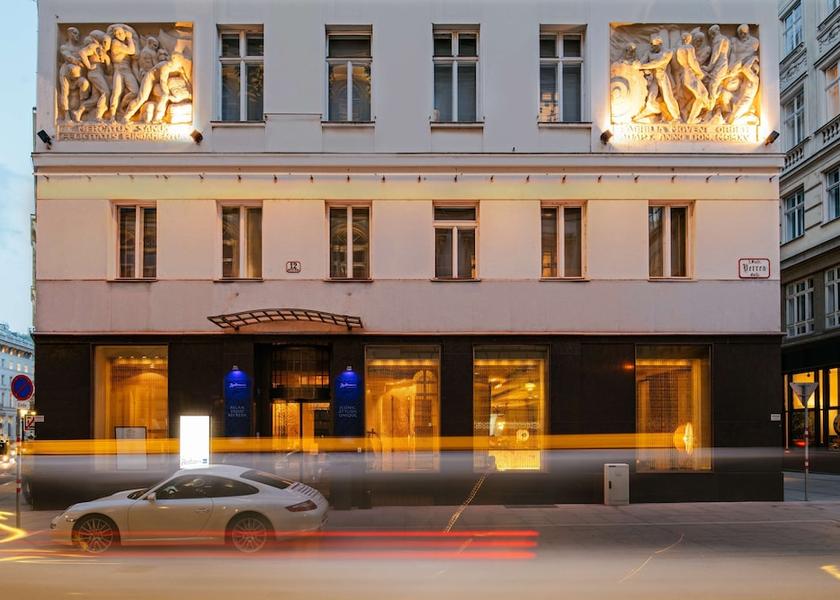 Vienna (state) Vienna Exterior Detail