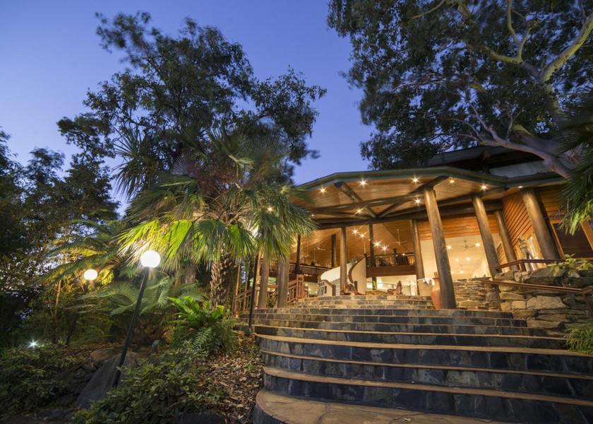 Queensland Oak Beach entrance