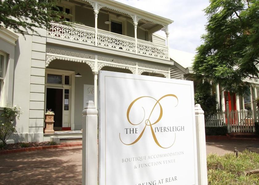 Victoria Bairnsdale Facade