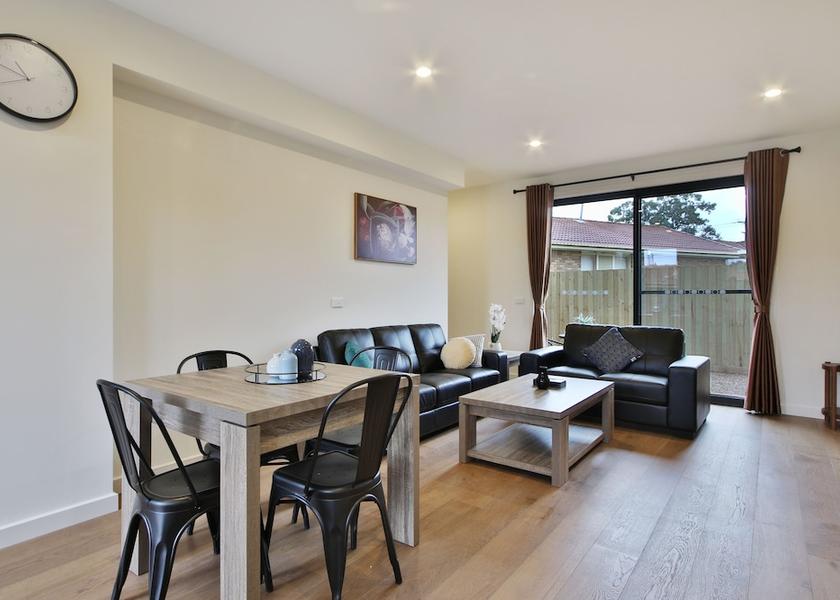 Victoria Melbourne Living area