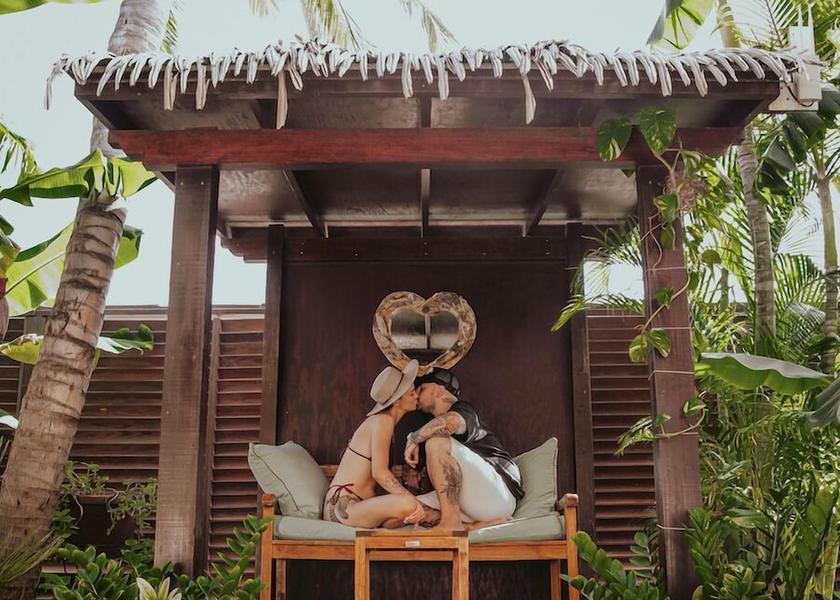  Oranjestad Couples dining