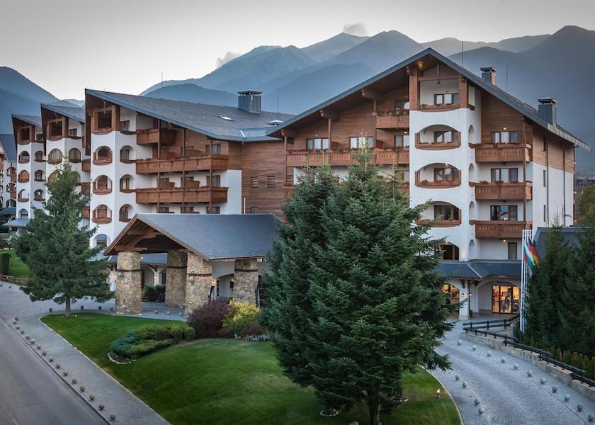  Bansko Exterior Detail