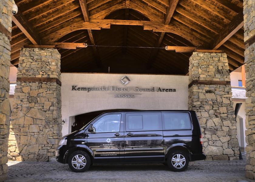  Bansko Wheelchair-accessible van parking