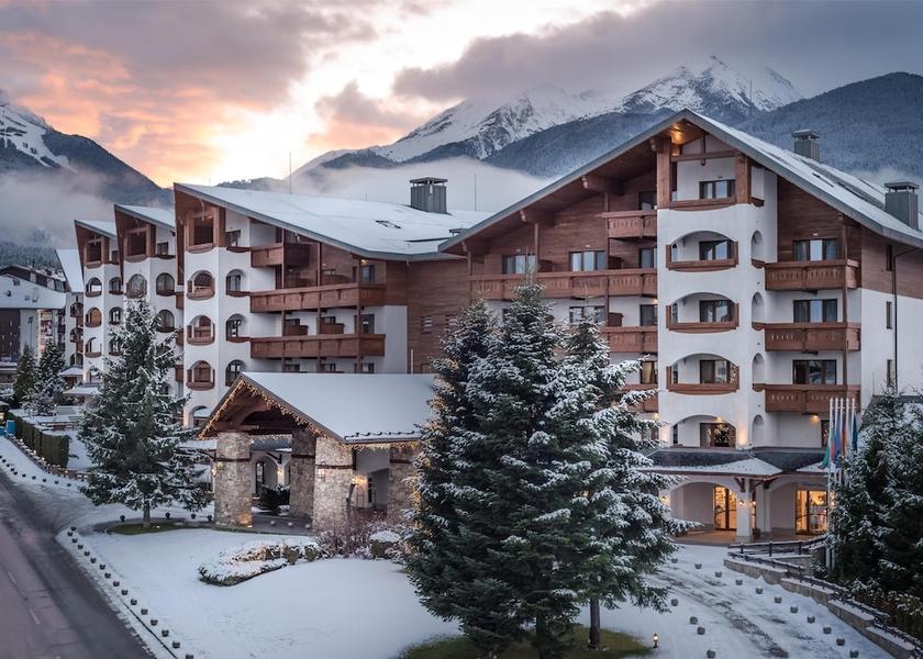  Bansko Exterior Detail