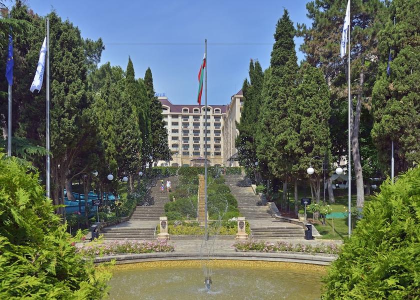  Golden Sands Fountain