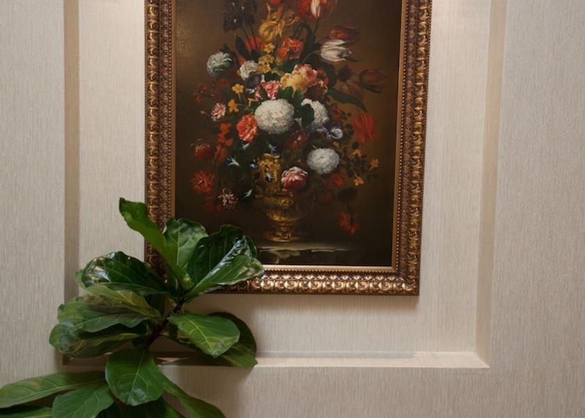  Varna Interior Entrance