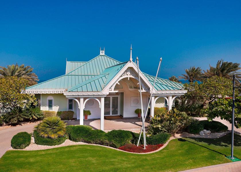  Manama Hotel Exterior