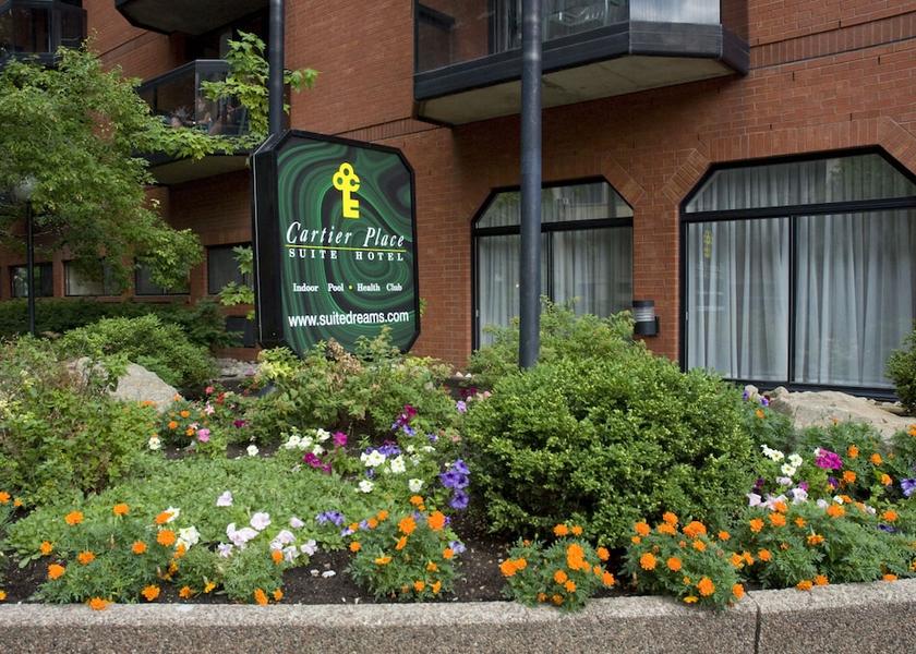 Ontario Ottawa Facade