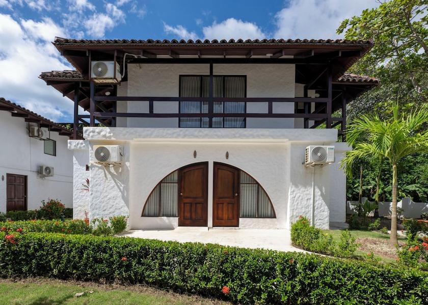 Puntarenas Jaco Facade