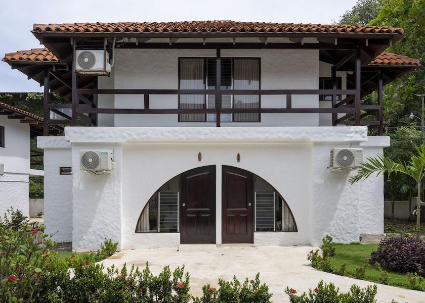 Puntarenas Jaco Facade