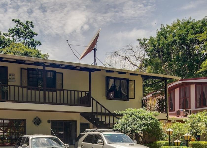 Puntarenas Jaco Facade