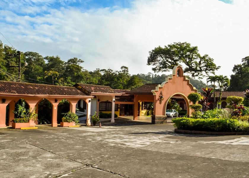 Alajuela Aguas Zarcas Facade