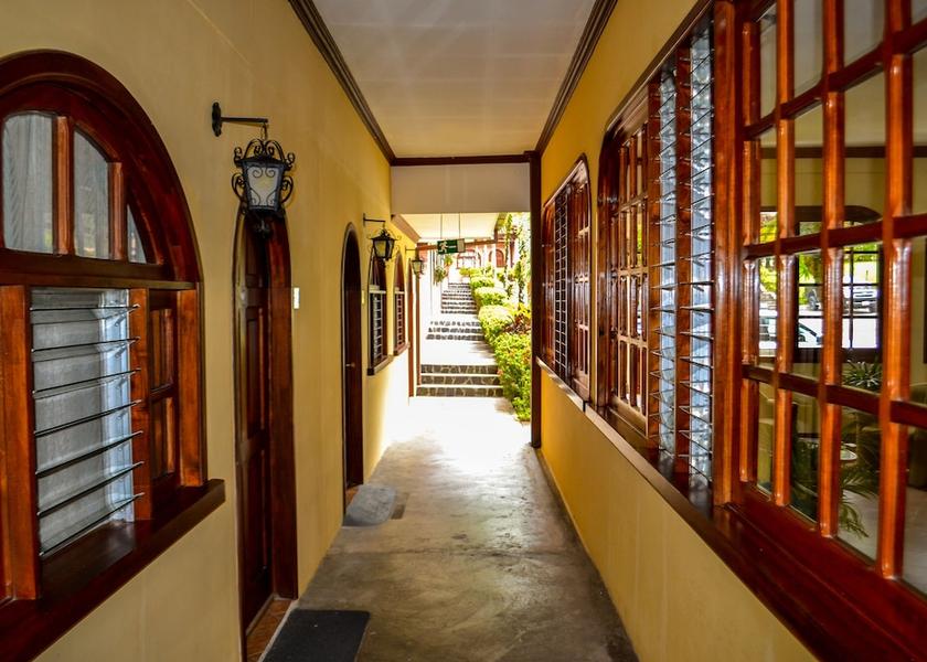 Alajuela Aguas Zarcas Hallway