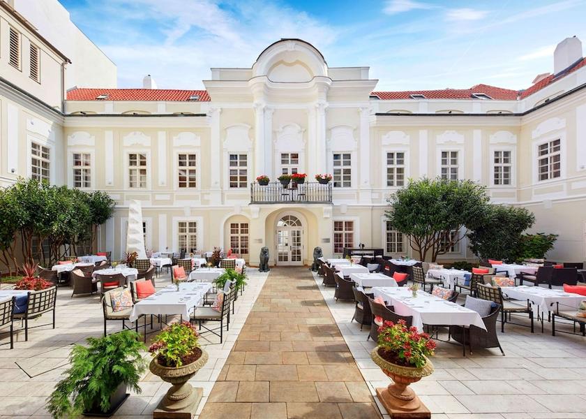  Prague Outdoor dining