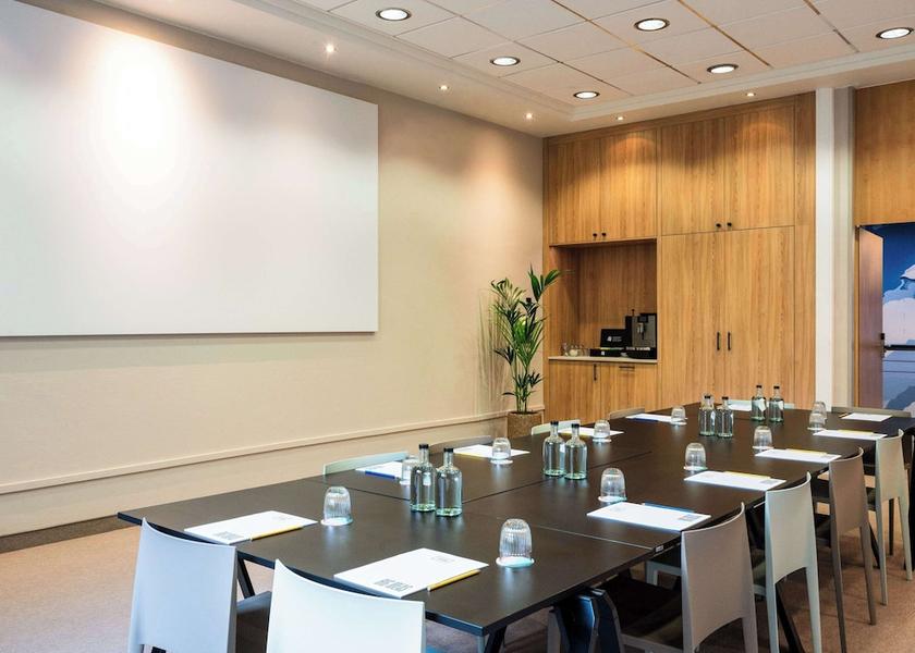 North Rhine-Westphalia Dusseldorf Meeting Room