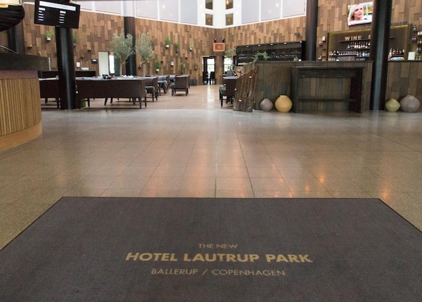 Hovedstaden Ballerup Interior Entrance