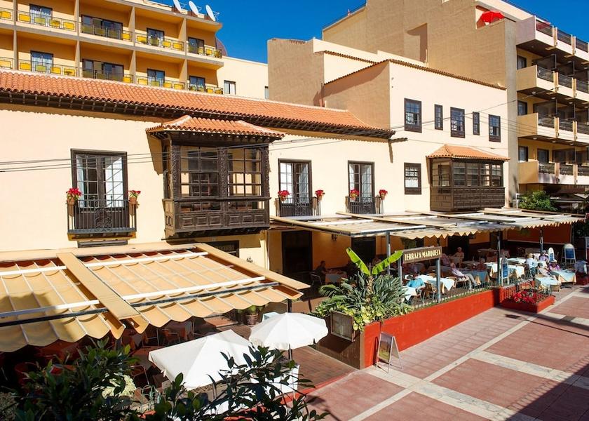 Canary Islands Puerto de la Cruz Outdoor dining