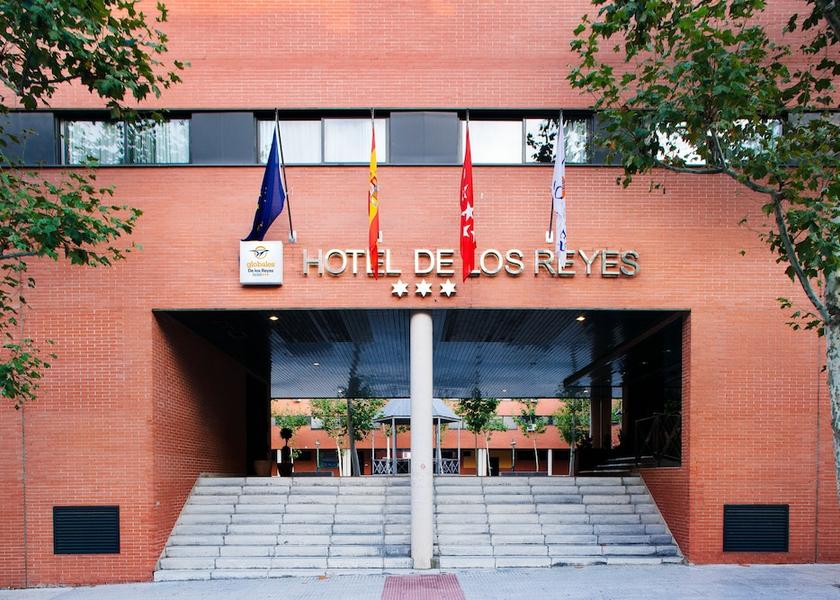 Community of Madrid San Sebastian de los Reyes Front of property