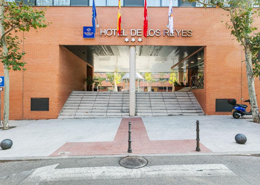 Community of Madrid San Sebastian de los Reyes Front of property