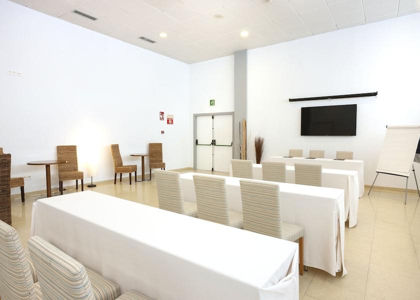 Navarra Viana Meeting Room