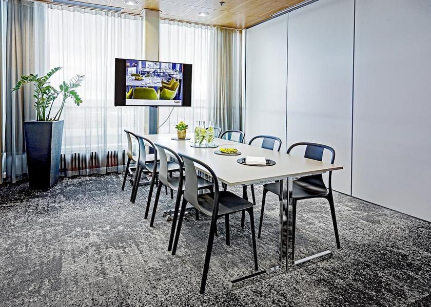  Espoo Meeting Room