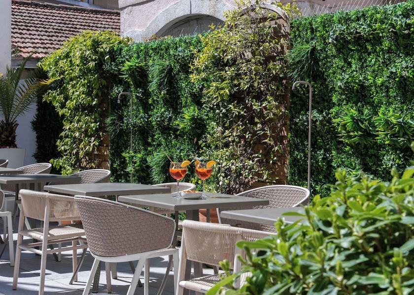 Provence - Alpes - Cote d'Azur Aix-en-Provence Terrace