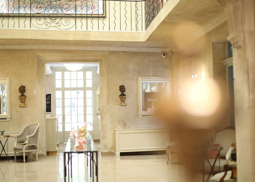 Provence - Alpes - Cote d'Azur Avignon Interior Entrance