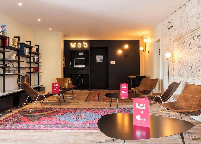 Grand Est Barberey-Saint-Sulpice Lobby