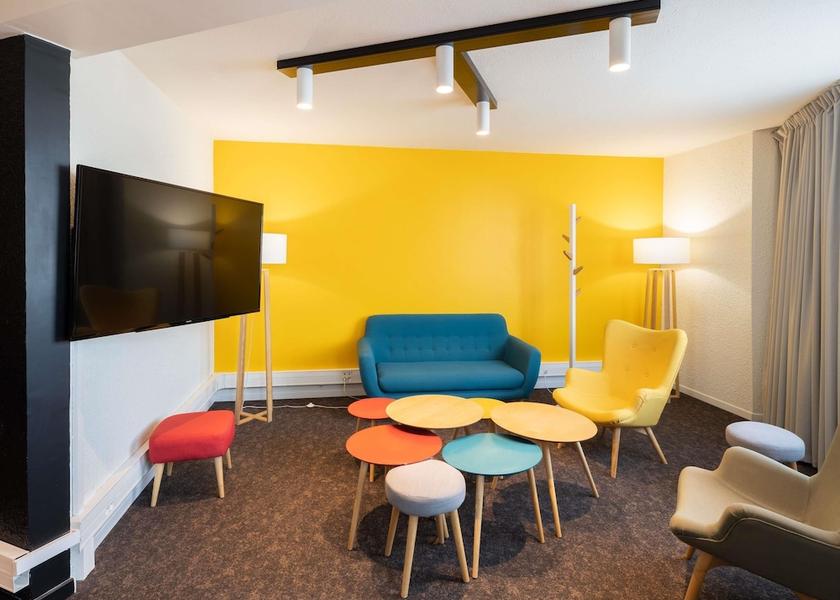Auvergne-Rhône-Alpes Bron Meeting facility
