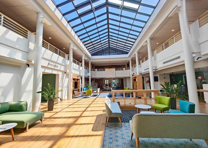 Hauts-de-France Coquelles Lobby
