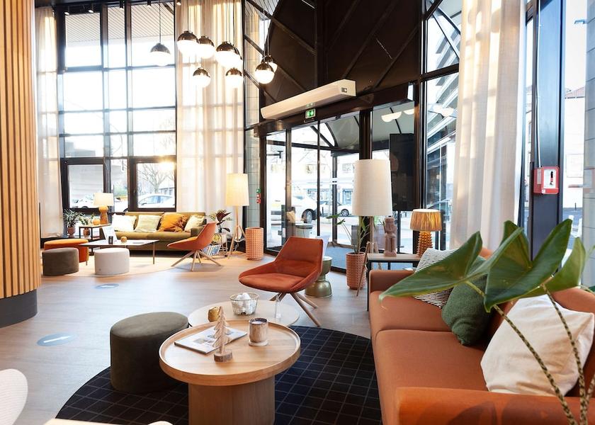 Auvergne-Rhone-Alpes Clermont-Ferrand Lobby
