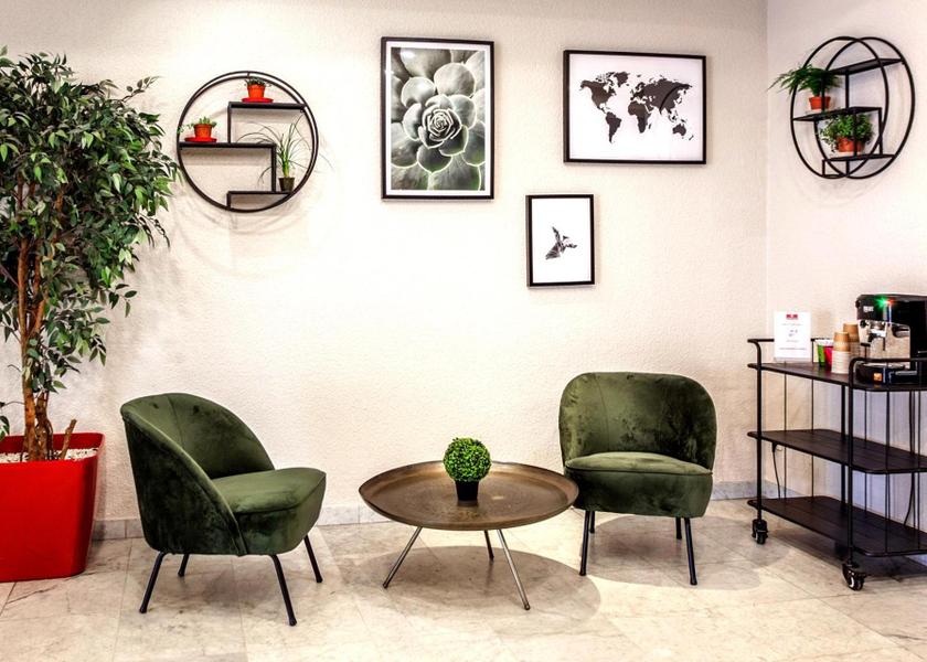 Auvergne-Rhone-Alpes Gaillard lobby